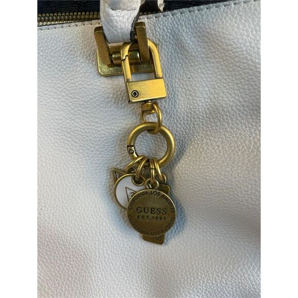 INVENTORY REDUCTION SALE. Guess Noelle Girlfriend Satchel NB - Picture 3 of 6